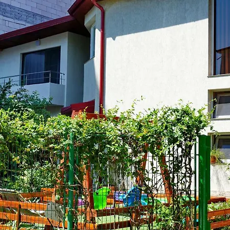 Casa Eden Pensión