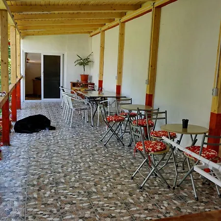 Pensión Casa Eden *